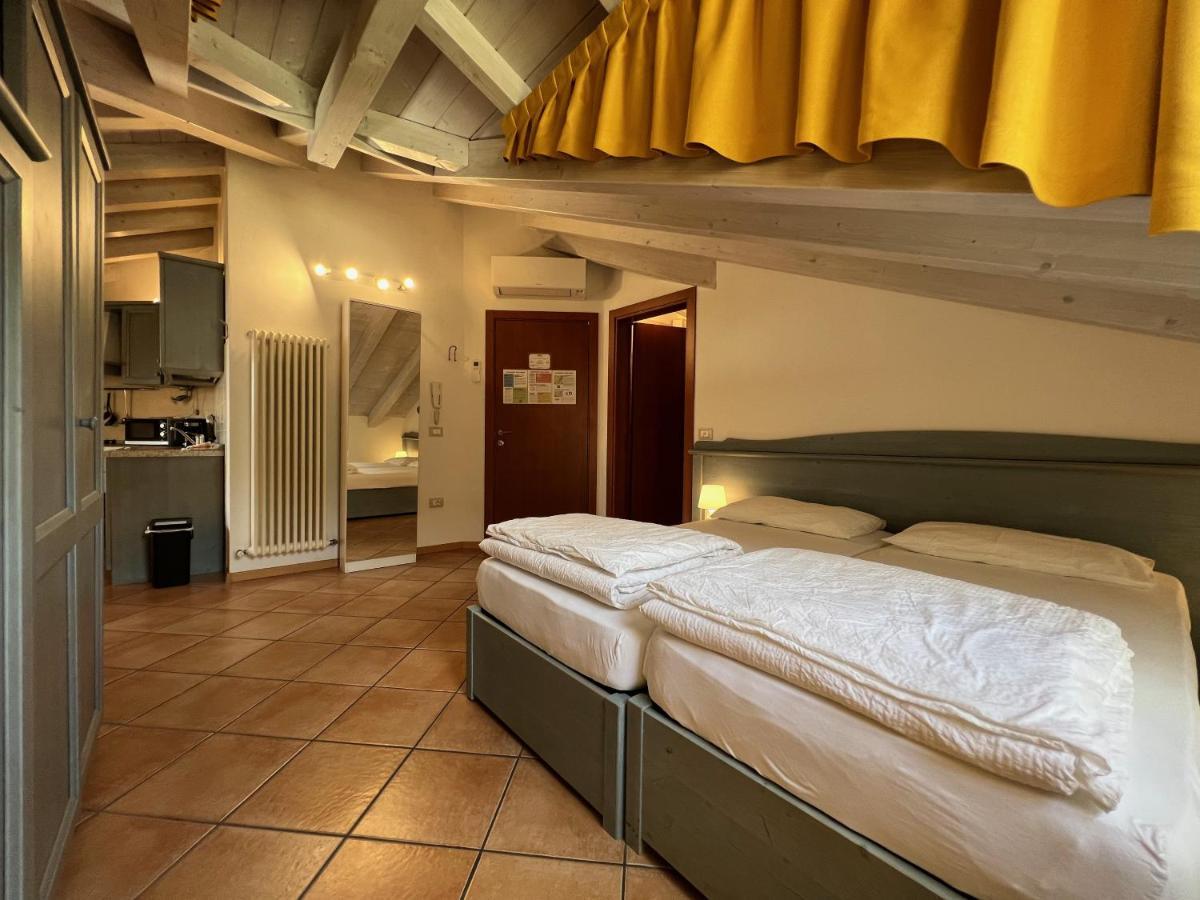 Studio Apartments Baia Azzurra 7 Torbole Sul Garda Dış mekan fotoğraf
